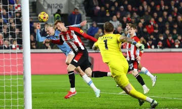 拜仁状态下滑?法甲焦点战深度解析:拜仁慕尼黑VS法兰克福