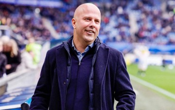 利物浦花费9500万引进年轻前锋,法兰克福成为德甲转会黑店