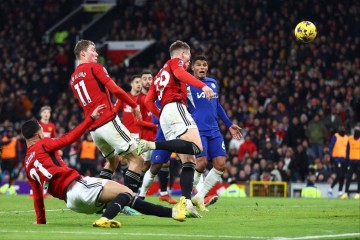 英超回顾:真要复兴了!5000万预算花出2亿的效果,曼联这个转会窗真成熟了