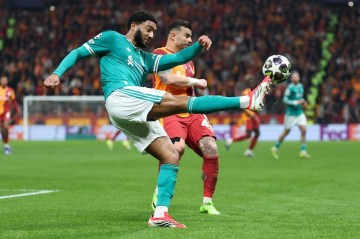 欧冠利物浦不敌加拉塔萨雷,此战绝非巧合,范戴克双拳难敌四手?