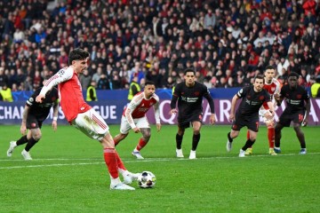 阿森纳1-1药厂,枪迷憋屈!数据碾压却只靠点球,5大槽点扎心