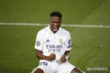 炸锅!维尼修斯国家德比被阿隆索换下后怒摔水瓶,场边黑脸引争议