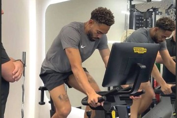 库尼亚出战曼联德比机会大增,已可骑单车!红魔曼城人员此消彼长