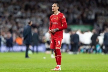 8500万先生4500万甩卖?利物浦亏麻了,努涅斯去沙特还是冲意甲?