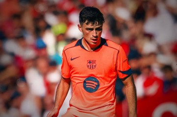 西甲排名大动荡!巴萨惨败失榜首,皇马领跑,马竞陷第6位