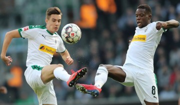 门兴格拉德巴赫VS莱比锡红牛:德甲焦点战比分预测与战术分析