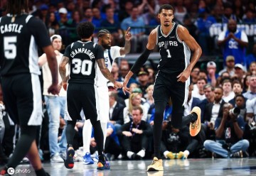 文班亚马40+15状元弗拉格10+10 马刺狂胜独行侠