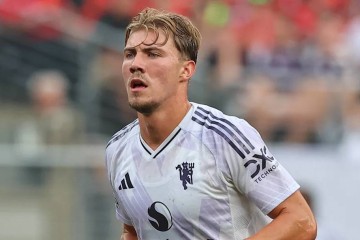 曼联欲半价抛售霍伊伦德,莱比锡射手成为头号替代者