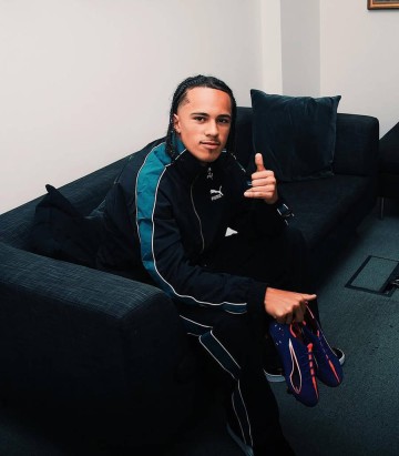 曼联完成16岁小妖转会!姆贝莫恐又提价,热刺间接抬价导致转会更复杂